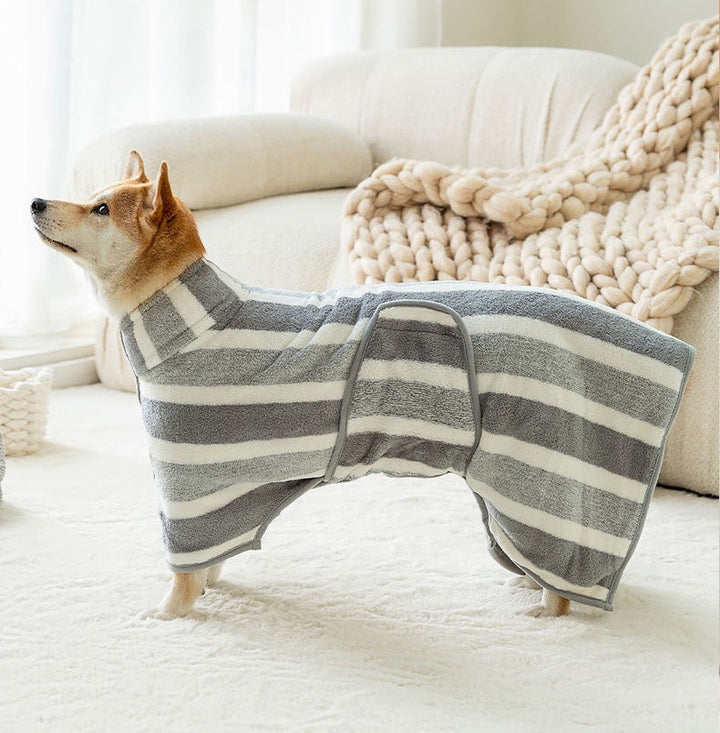 Pamper Your Pets with Our Absorbent Bathrobe Apparel
