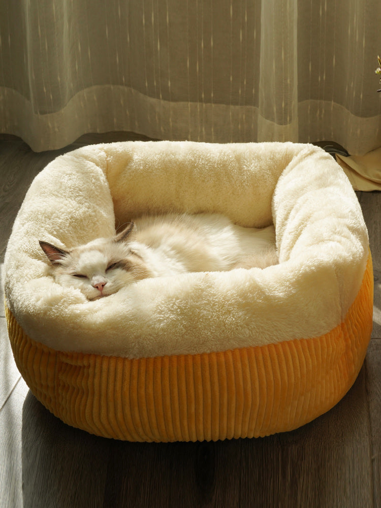 Pet Four Seasons Enclosed Cozy Pad Bed
